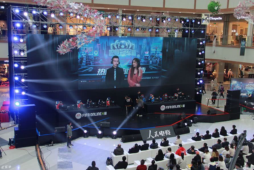 斯签下短约 斯签下短约